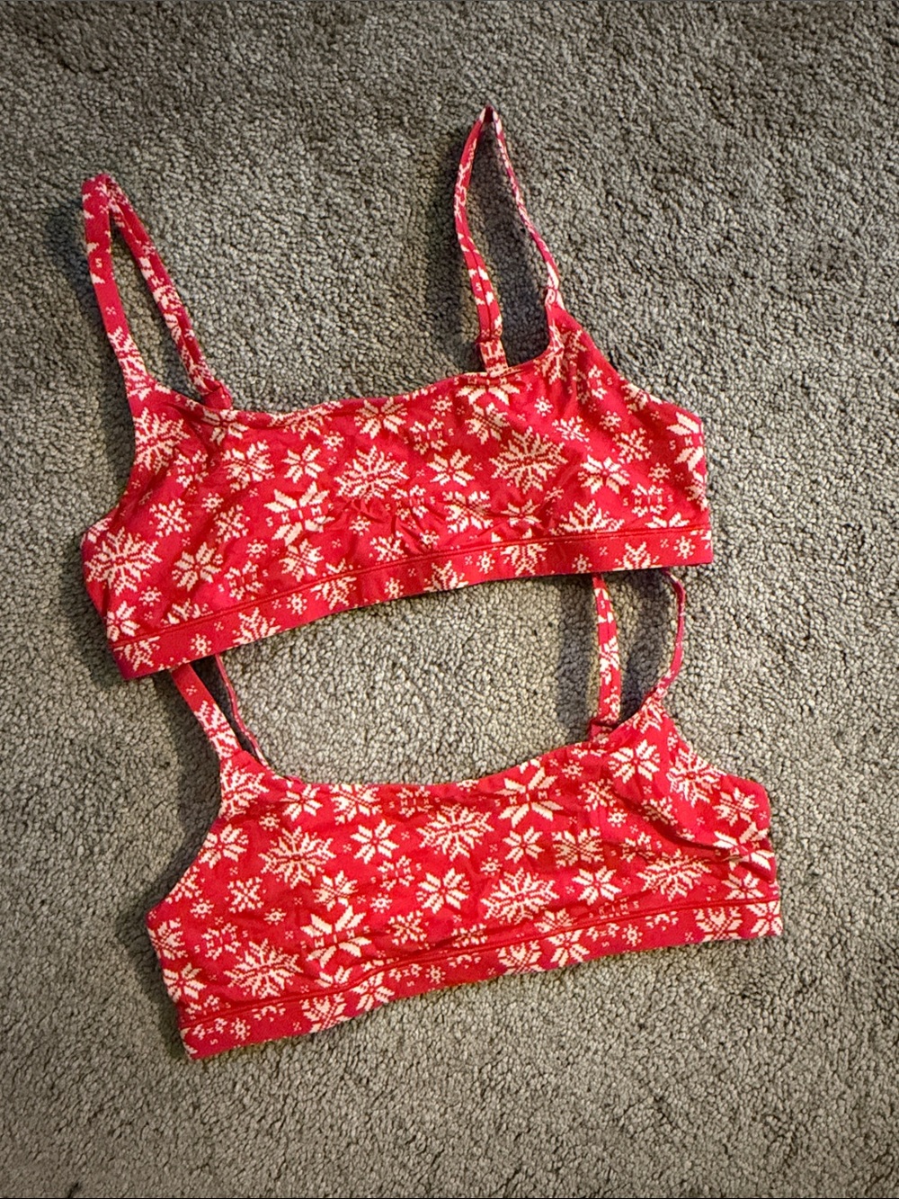 BNWT Skims fits everybody scoop neck bra with limited holiday print